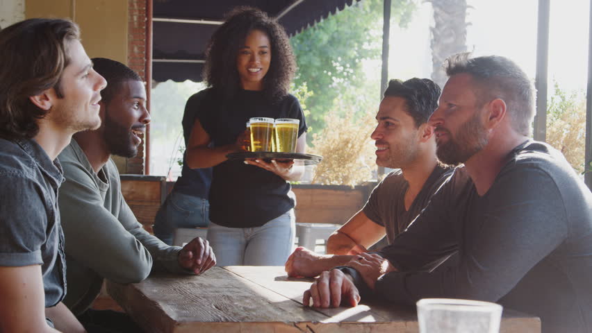 Things To Remember When Serving Drinks In The Best Quality Glasses