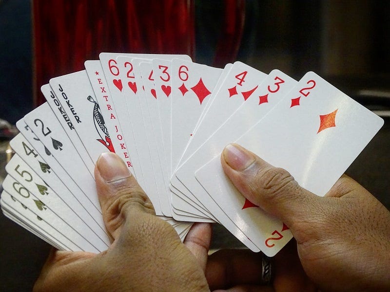 Deal or No Deal: Tips for Negotiating the Perfect Hand in Deal Rummy